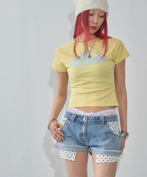 WHO'S WHO gallery（フーズフーギャラリー）の「【WEB限定カラーあり】デフォルメレースロゴチビT（Tシャツ/カットソー・レディース・ピンク/オフホワイト/イエロー/サックスブルー/ブラック/ミント/ダークブラウン/ホワイト系その他・FREE）」の13枚目の写真