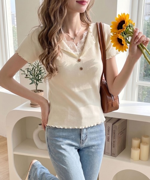 Ada.(エイダ)の「レース ドッキング Vネック メロウ 仕上げ カットソー(Tシャツ/カットソー・レディース・グリーン/イエロー/アイボリー/ブルー・FREE)」の1枚目の写真