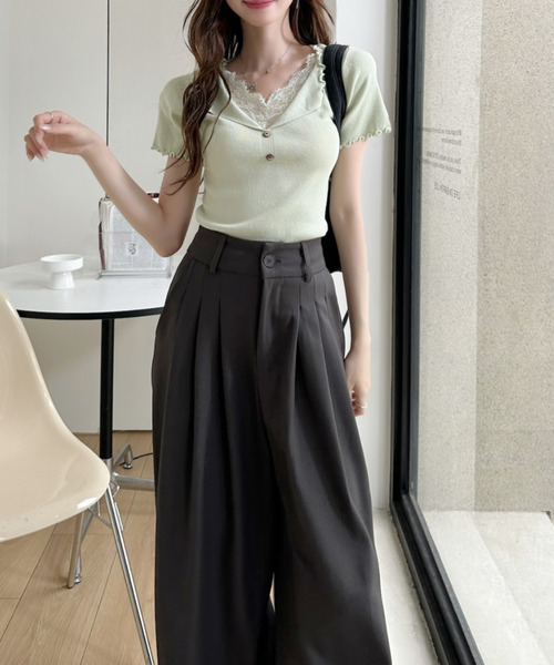 Ada.(エイダ)の「レース ドッキング Vネック メロウ 仕上げ カットソー(Tシャツ/カットソー・レディース・グリーン/イエロー/アイボリー/ブルー・FREE)」の6枚目の写真