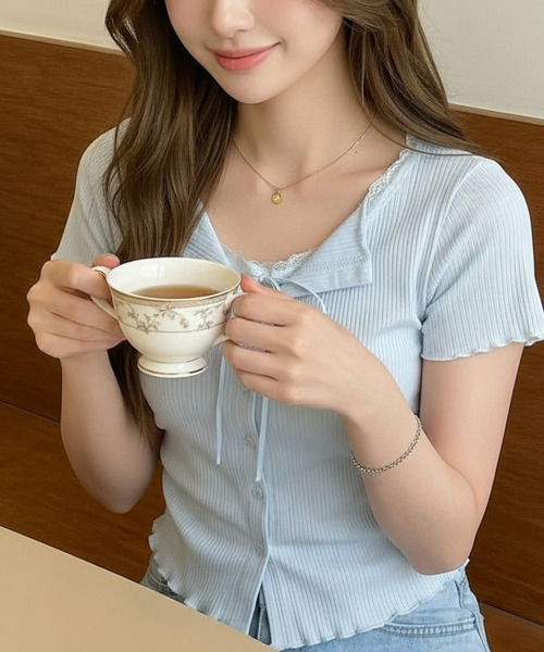 VIVID LADY(ビビッドレディー)の「キャミドッキング カーディガン風トップス(Tシャツ/カットソー・レディース・グレー/ライトブルー/ブラック/アイボリー・FREE)」の11枚目の写真