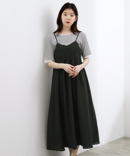 grove(グローブ)の「【洗える】大人のシャーリングキャミワンピース(ワンピース・レディース・ブラック/こしょう色系6/ネイビー系・02/03/01/04/05)」の4枚目の写真