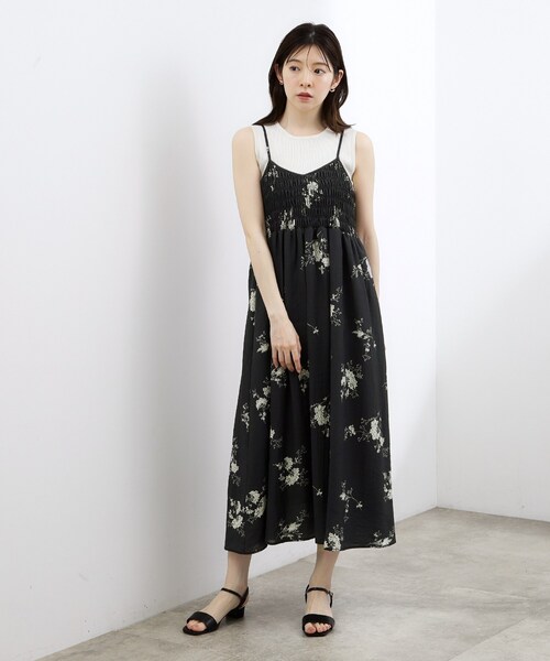 grove(グローブ)の「【洗える】大人のシャーリングキャミワンピース(ワンピース・レディース・ブラック/こしょう色系6/ネイビー系・02/03/01/04/05)」の10枚目の写真