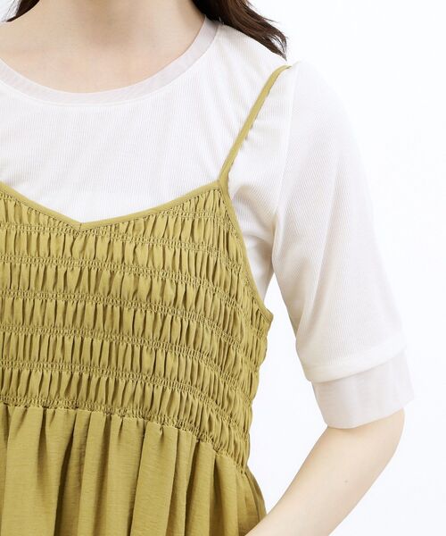 grove(グローブ)の「【洗える】大人のシャーリングキャミワンピース(ワンピース・レディース・ブラック/こしょう色系6/ネイビー系・02/03/01/04/05)」の20枚目の写真