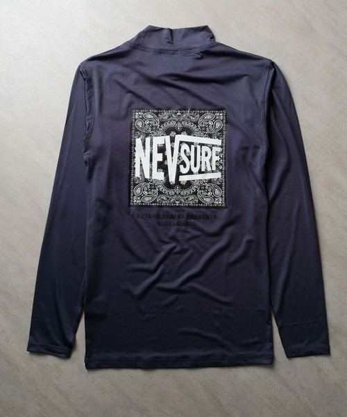 NEV（ネブ）の「メンズ ラッシュガード 水着 半袖 プリント ロゴ バックプリント ネブサーフ NEV（Tシャツ/カットソー・メンズ・ブラック/イエロー系その他/イエロー/ネイビー/オレンジ/オフホワイト/オレンジ系その他/チャコールグレー・L/M/XL）」の4枚目の写真