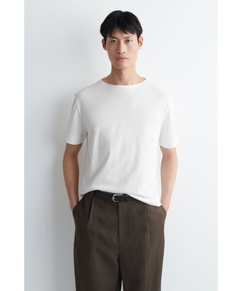 COS(コス)の「ボートネックコットンTシャツ(Tシャツ/カットソー・メンズ・ホワイト系・S/XS/M/L/XL)」の1枚目の写真