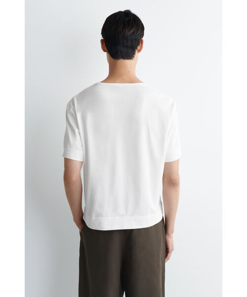 COS(コス)の「ボートネックコットンTシャツ(Tシャツ/カットソー・メンズ・ホワイト系・S/XS/M/L/XL)」の4枚目の写真