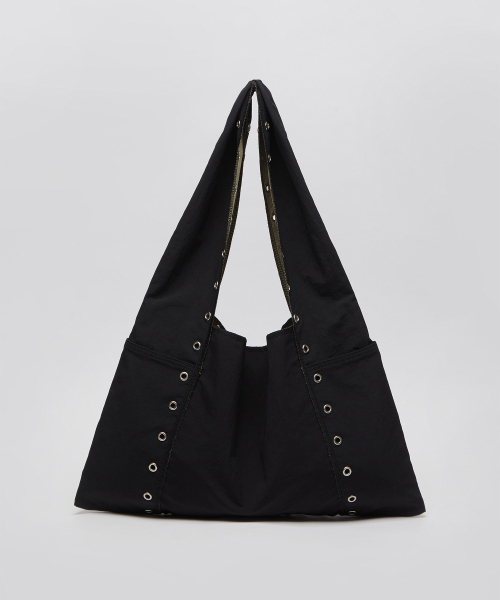 Archivepke(アーカイブエプク)の「Eyelet shoulder bag(Black)_OVBSM26151BLK(ショルダーバッグ・レディース・その他・OS)」の3枚目の写真