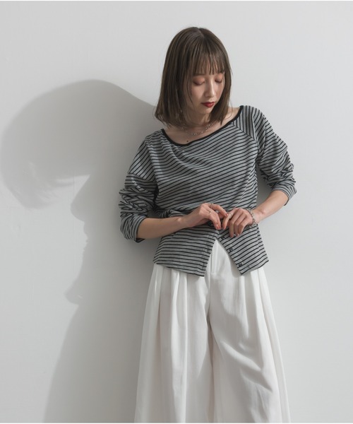 OandI(オーアンドアイ)の「オフショルダーボーダートップス(Tシャツ/カットソー・レディース・ベージュ/グレー・FREE)」の15枚目の写真