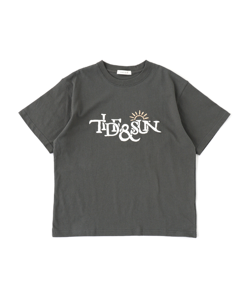 B.C STOCK(ベーセーストック)の「Tropical Embroidery Tシャツ(Tシャツ/カットソー・メンズ・ホワイト/ブラック系その他/ネイビー・LARGE/MEDIUM)」の1枚目の写真