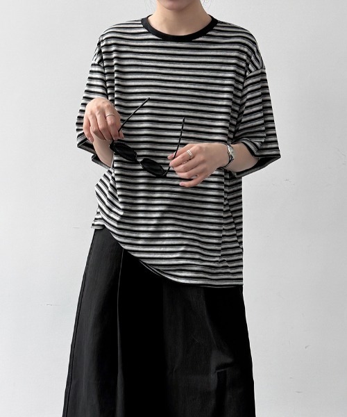 semplice(センプリチェ)の「ボーダー半袖 T シャツ(Tシャツ/カットソー・レディース・ネイビー/ブラック・F)」の5枚目の写真