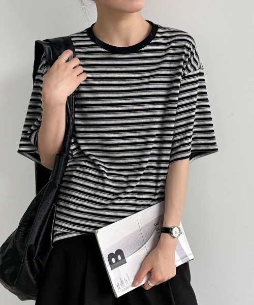 semplice(センプリチェ)の「ボーダー半袖 T シャツ(Tシャツ/カットソー・レディース・ネイビー/ブラック・F)」の6枚目の写真