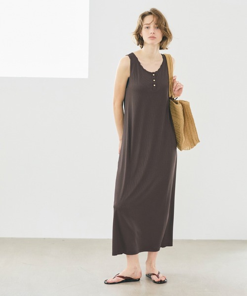coca(coca)(コカ)の「\速乾・防シワ/リブボタンワンピース(ワンピース・レディース・ブラック/ブラウン・L/M/S)」の3枚目の写真