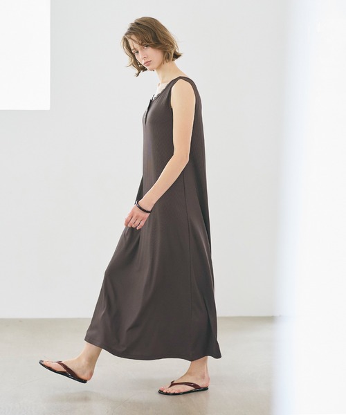 coca(coca)(コカ)の「\速乾・防シワ/リブボタンワンピース(ワンピース・レディース・ブラック/ブラウン・L/M/S)」の4枚目の写真