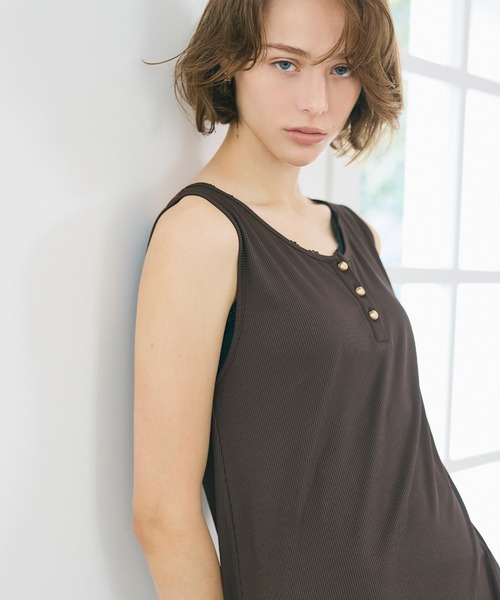 coca(coca)(コカ)の「\速乾・防シワ/リブボタンワンピース(ワンピース・レディース・ブラック/ブラウン・L/M/S)」の8枚目の写真