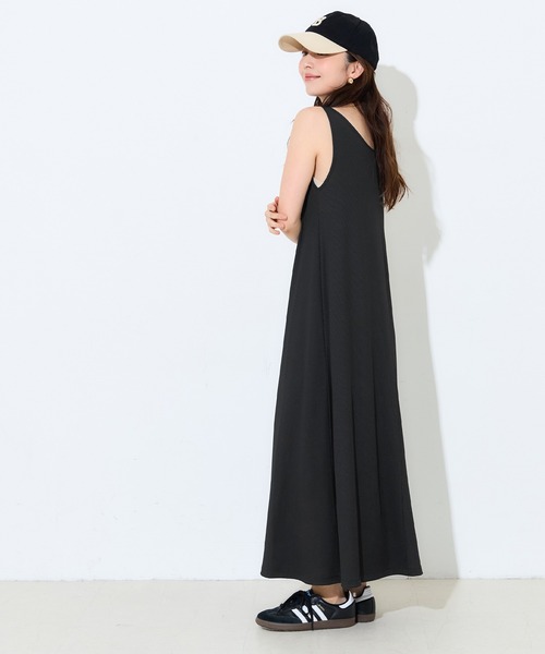 coca(coca)(コカ)の「\速乾・防シワ/リブボタンワンピース(ワンピース・レディース・ブラック/ブラウン・L/M/S)」の10枚目の写真
