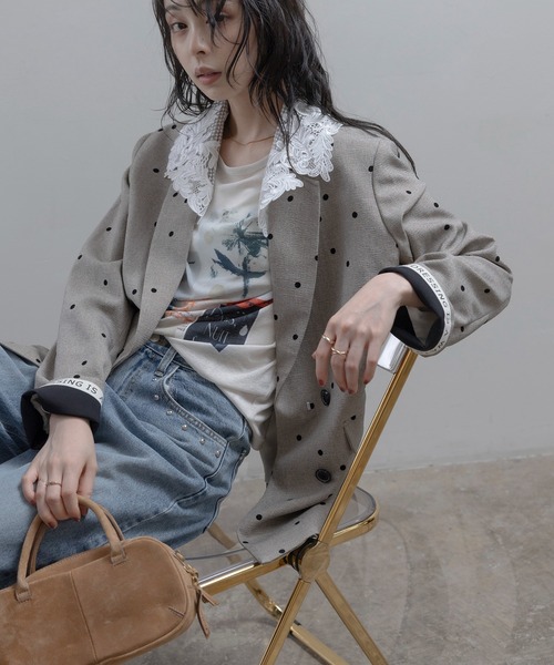 Eimee Law(エイミーロウ)の「ドットフロッキー レースカラー テーラードダブルジャケット(テーラードジャケット・レディース・ベージュ/ブラック/カーキ・FREE)」の17枚目の写真
