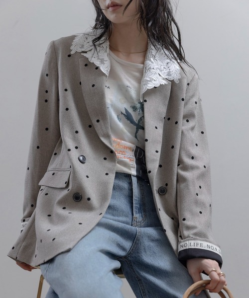 Eimee Law(エイミーロウ)の「ドットフロッキー レースカラー テーラードダブルジャケット(テーラードジャケット・レディース・ベージュ/ブラック/カーキ・FREE)」の18枚目の写真