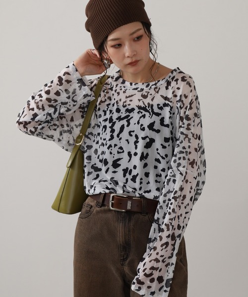 crossi（クロッシー）の「チュールレース総柄長袖プルオーバー（Tシャツ/カットソー・レディース・ホワイト・FREE）」の4枚目の写真