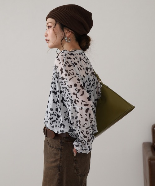 crossi（クロッシー）の「チュールレース総柄長袖プルオーバー（Tシャツ/カットソー・レディース・ホワイト・FREE）」の6枚目の写真