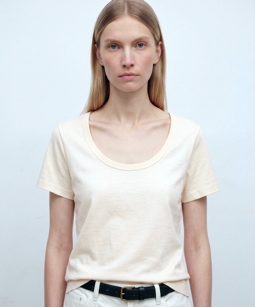 KIMDOH（キムド）の「Luna Cotton T-shirt（Tシャツ/カットソー・レディース・ブラック/ライトグレー/ホワイト/スカイブルー/ネイビー/アイボリー・FREE）」の8枚目の写真