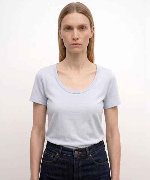 KIMDOH（キムド）の「Luna Cotton T-shirt（Tシャツ/カットソー・レディース・ブラック/ライトグレー/ホワイト/スカイブルー/ネイビー/アイボリー・FREE）」の10枚目の写真
