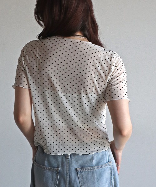 COURO(コウロ)の「ドットチュールシアートップス(Tシャツ/カットソー・レディース・オフホワイト/ブラック・M)」の5枚目の写真