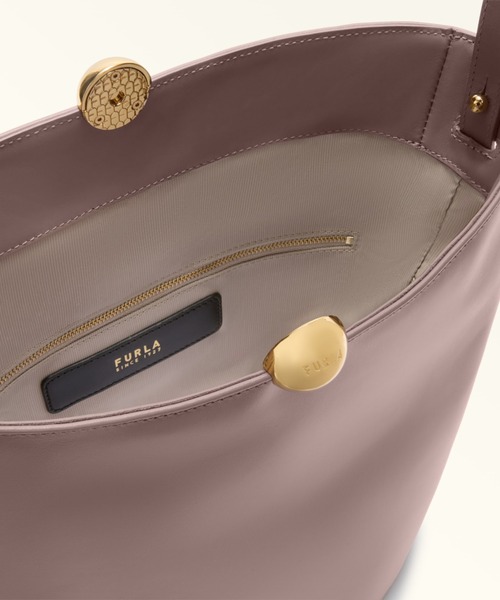 FURLA(フルラ)の「フルラ スフェラ ソフト (Furla Sfera Soft) バケットバッグ(ショルダーバッグ・レディース・グレイッシュベージュ/ブラック/オリーブ・ONE SIZE)」の12枚目の写真