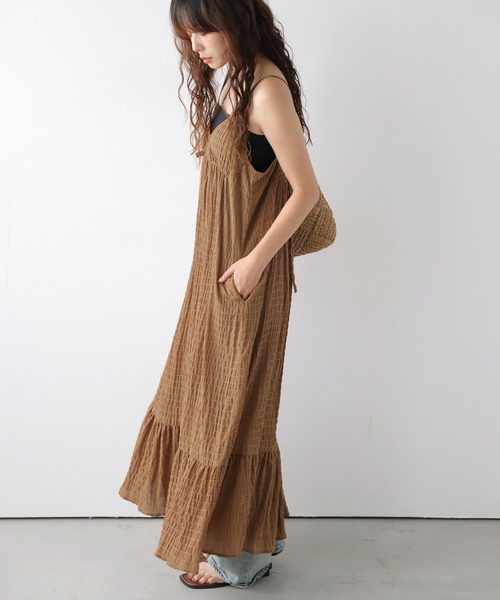 AMELY（エミリー）の「バックリボン ジャガード キャミワンピース（ワンピース・レディース・ネイビー/ブルー/ブラウン/ブラック・フリー）」の11枚目の写真