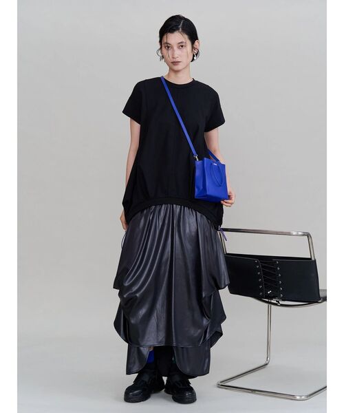 UN3D.(アンスリード)の「【UNKNOWN PRODUCTS】LEATHER PAPER BAG(ショルダーバッグ・レディース・シルバー/ブルー・FREE)」の4枚目の写真
