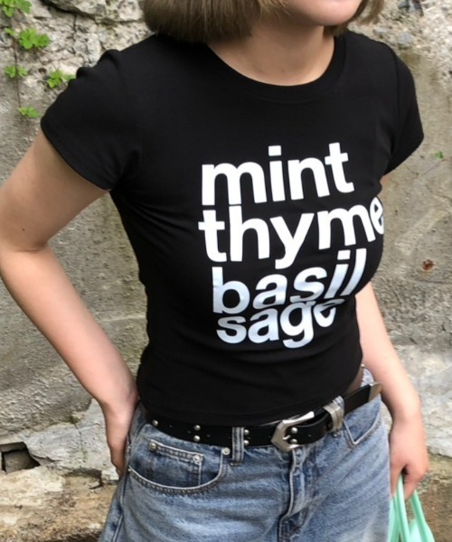 Chikashitsu +（チカシツプラス）の「【Chikashitsu +】herb logo baby tee (4color) / 【チカシツプラス】ハーブロゴコンパクト半袖Tシャツ（Tシャツ/カットソー・レディース・ブラック/グレー/ミント/ホワイト・ONE SIZE）」の5枚目の写真