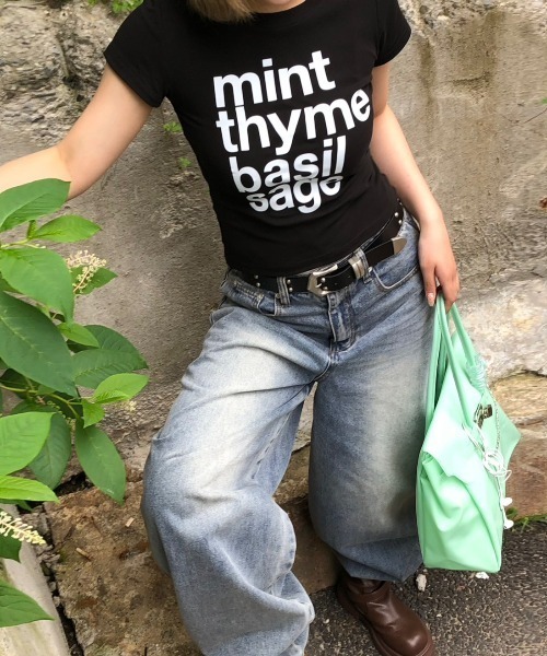 Chikashitsu +（チカシツプラス）の「【Chikashitsu +】herb logo baby tee (4color) / 【チカシツプラス】ハーブロゴコンパクト半袖Tシャツ（Tシャツ/カットソー・レディース・ブラック/グレー/ミント/ホワイト・ONE SIZE）」の8枚目の写真