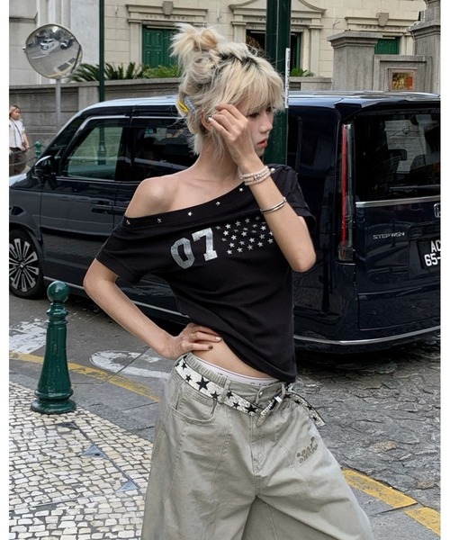 FUNdaysion（ファンデイション）の「07スタースタッズオフショルTシャツ（Tシャツ/カットソー・レディース・ブラック/ピンク・M）」の9枚目の写真