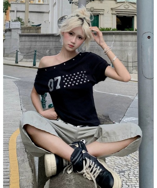 FUNdaysion（ファンデイション）の「07スタースタッズオフショルTシャツ（Tシャツ/カットソー・レディース・ブラック/ピンク・M）」の12枚目の写真