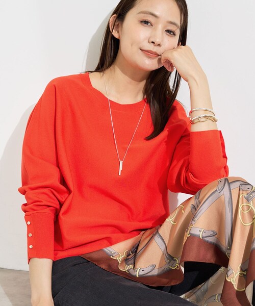 INDIVI(インディヴィ)の「【選べる6色/ストレッチ◎】きれいめドルマンスリーブニット(ニット/セーター・レディース・イエロー/ブルー系その他/オフホワイト/ブラック/キャメル/ライトオレンジ系・38/13/05/19/15 /34)」の6枚目の写真