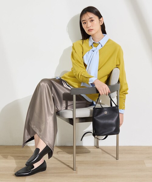 INDIVI(インディヴィ)の「【選べる6色/ストレッチ◎】きれいめドルマンスリーブニット(ニット/セーター・レディース・イエロー/ブルー系その他/オフホワイト/ブラック/キャメル/ライトオレンジ系・38/13/05/19/15 /34)」の11枚目の写真