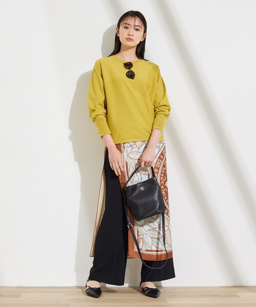 INDIVI(インディヴィ)の「【選べる6色/ストレッチ◎】きれいめドルマンスリーブニット(ニット/セーター・レディース・イエロー/ブルー系その他/オフホワイト/ブラック/キャメル/ライトオレンジ系・38/13/05/19/15 /34)」の12枚目の写真