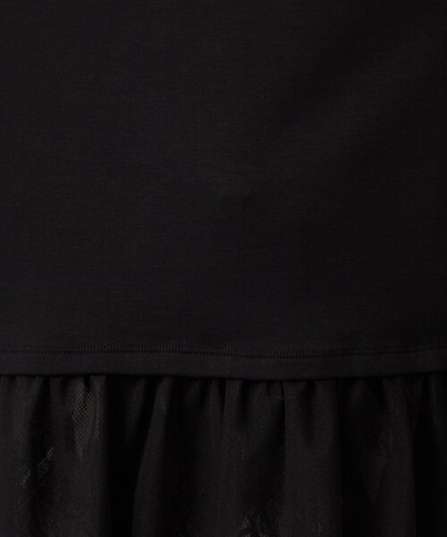 SHOO・LA・RUE(シューラルー)の「【ひんやり/UV/抗菌防臭/S-LL】1枚でサマ見え 裾レースTシャツ(Tシャツ/カットソー・レディース・チャコールグレー/ブラック/ライトベージュ・01/02/03/04)」の7枚目の写真
