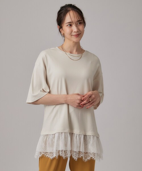 SHOO・LA・RUE(シューラルー)の「【ひんやり/UV/抗菌防臭/S-LL】1枚でサマ見え 裾レースTシャツ(Tシャツ/カットソー・レディース・チャコールグレー/ブラック/ライトベージュ・01/02/03/04)」の8枚目の写真