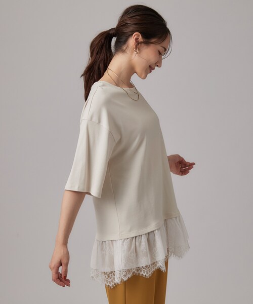 SHOO・LA・RUE(シューラルー)の「【ひんやり/UV/抗菌防臭/S-LL】1枚でサマ見え 裾レースTシャツ(Tシャツ/カットソー・レディース・チャコールグレー/ブラック/ライトベージュ・01/02/03/04)」の9枚目の写真
