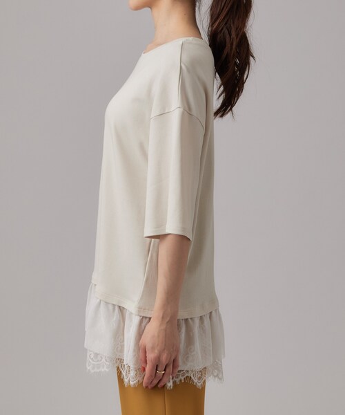 SHOO・LA・RUE(シューラルー)の「【ひんやり/UV/抗菌防臭/S-LL】1枚でサマ見え 裾レースTシャツ(Tシャツ/カットソー・レディース・チャコールグレー/ブラック/ライトベージュ・01/02/03/04)」の17枚目の写真