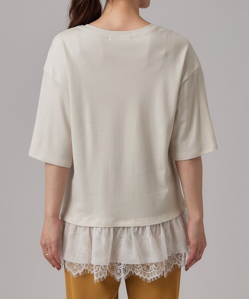 SHOO・LA・RUE(シューラルー)の「【ひんやり/UV/抗菌防臭/S-LL】1枚でサマ見え 裾レースTシャツ(Tシャツ/カットソー・レディース・チャコールグレー/ブラック/ライトベージュ・01/02/03/04)」の18枚目の写真