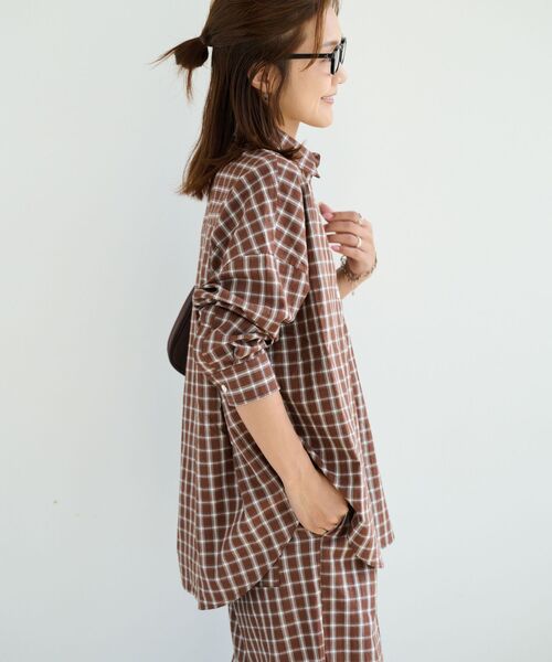 OUTDOOR PRODUCTS（アウトドアプロダクツ）の「チェックシャツ セットアップ対応（シャツ/ブラウス・レディース・ホワイト/ブラウン・FREE）」の3枚目の写真
