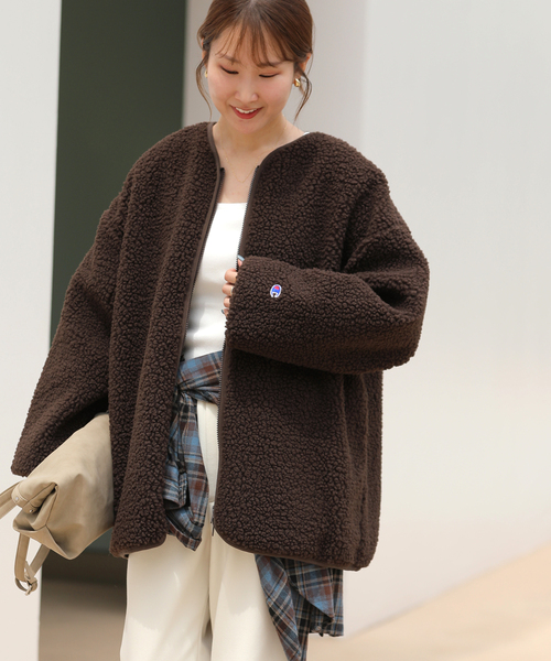 Champion（チャンピオン）の「《追加》別注【Champion/チャンピオン】ボアフリースジャケット（ブルゾン・レディース・チャコールグレー/ブラウン・FREE）」の2枚目の写真