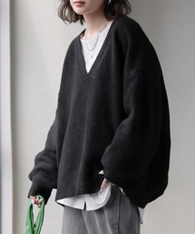「大人の抜け感」深Vネック たゆんニット