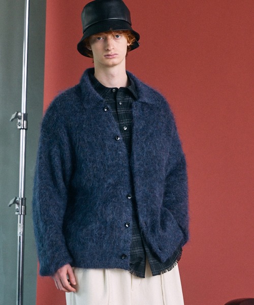 MAISON SPECIAL(メゾンスペシャル)の「《UNISEX》キッドモヘヤプライムオーバー襟付きカーディガン/Kid Mohair Prime-Over Collared Cardigan【MAISON SPECIAL/メゾンスペシャル】(カーディガン/ボレロ・メンズ・チャコールグレー/カーキ/パープル・2/1/0)」の3枚目の写真