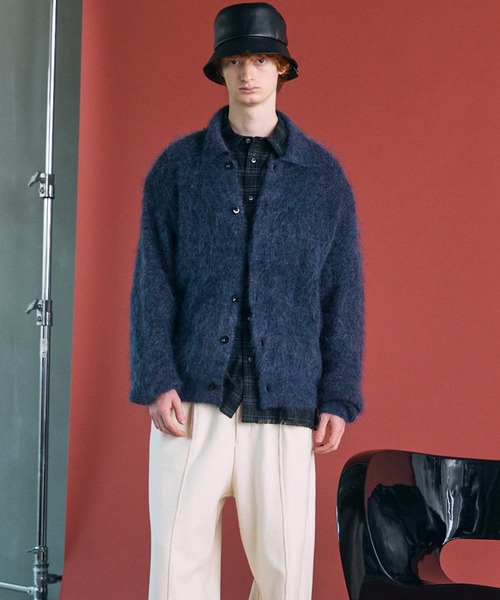 MAISON SPECIAL(メゾンスペシャル)の「《UNISEX》キッドモヘヤプライムオーバー襟付きカーディガン/Kid Mohair Prime-Over Collared Cardigan【MAISON SPECIAL/メゾンスペシャル】(カーディガン/ボレロ・メンズ・チャコールグレー/カーキ/パープル・2/1/0)」の11枚目の写真