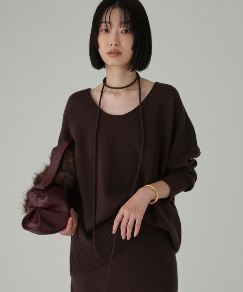 BABYLONE(バビロン)の「Vネックドロストニット<セットアップ対応>(ニット/セーター・レディース・チャコール/ベビーピンク/ブラウン・フリー)」の2枚目の写真