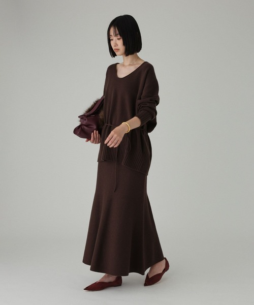 BABYLONE(バビロン)の「Vネックドロストニット<セットアップ対応>(ニット/セーター・レディース・チャコール/ベビーピンク/ブラウン・フリー)」の22枚目の写真