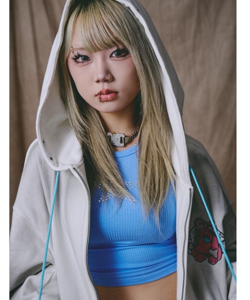GALFY(ガルフィー)の「GALFY/ガルフィー/別注 地雷ギャル ZIPパーカー(パーカー・レディース・ブラック/カモフラージュ/ホワイト・1/2)」の12枚目の写真