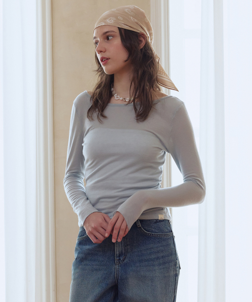 AFTERHOURS(アフターアワーズ)の「2WAYソフトロングスリーブトップ(スカイブルー)(Tシャツ/カットソー・レディース・その他・FREE)」の1枚目の写真
